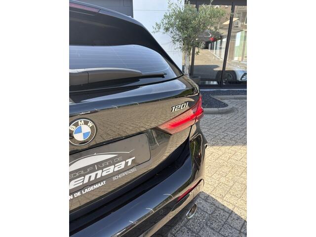 BMW 1-SERIE 120i M-Sport | Pano | HUD | Trekhaak | Virtual Disp. |