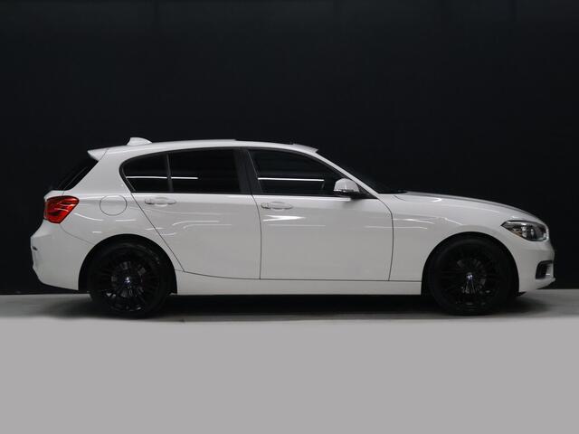 BMW 1-SERIE 118i High Executive [SCHUIFKANTELDAK, STOELVERWARMING, BLUETOOTH, CRUISE, PDC V+A, LED, VOL LEDER, NAVIGATIE, NIEUWSTAAT]