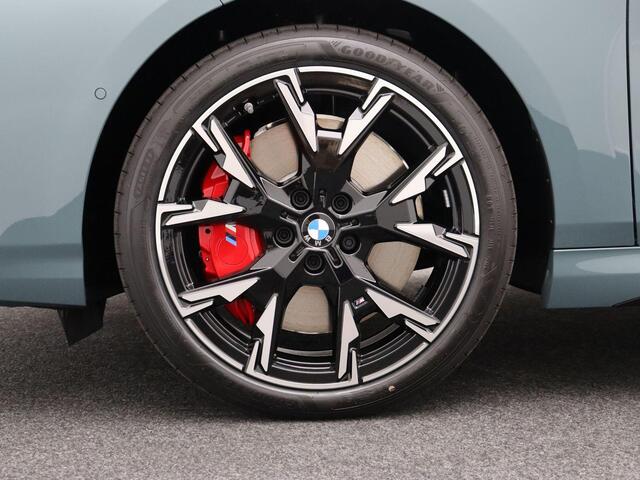 BMW 1-SERIE 120 M Sport Design Edition | M Sportpakket Pro | Premium Pack | Stuurwielrand Verwarmd | Driving Assistant | Harman Kardon | 19''