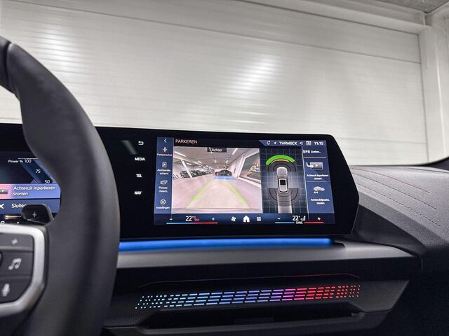 BMW 1-SERIE 120 | M-Sport Pro | Harman/Kardon | Comfort Access | Stoelverwarming | Panoramadak | Driving Assistant Plus | Huisselectie