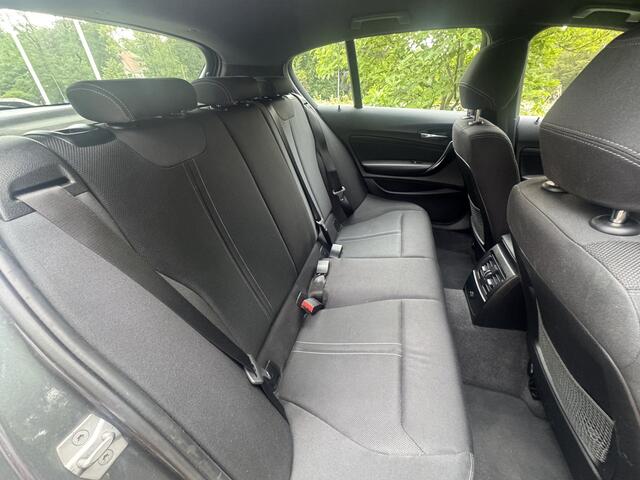 BMW 1-SERIE 118 i 5 deurs, 11.000 km p/jr !