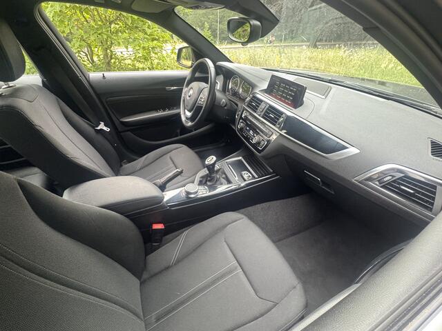 BMW 1-SERIE 118 i 5 deurs, 11.000 km p/jr !