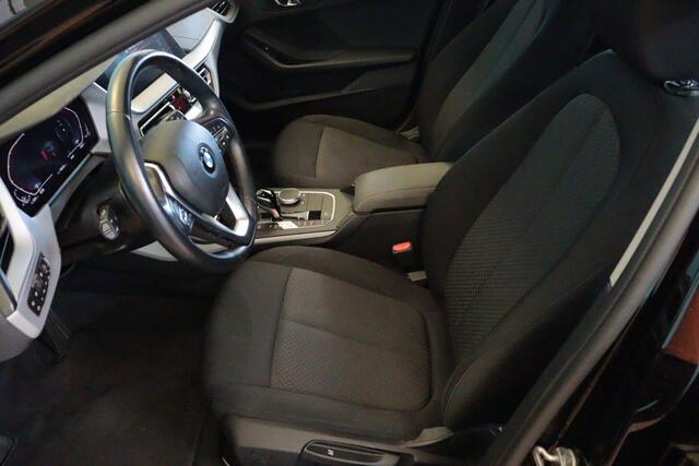 BMW 1-SERIE 118i Business Edition Automaat | NAVI | CLIMA | PDC V+A | CRUISE | VIRTUAL COCKPIT |
