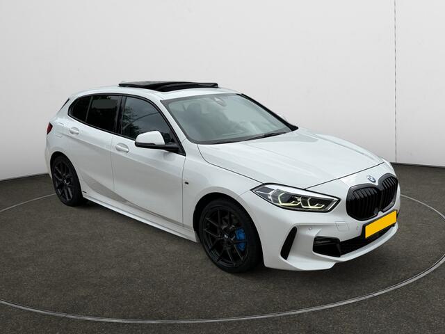 BMW 1-SERIE 118i High Executive M Sport Aut- Performance, Panoramadak, Sfeerverlichting, Xenon Led
