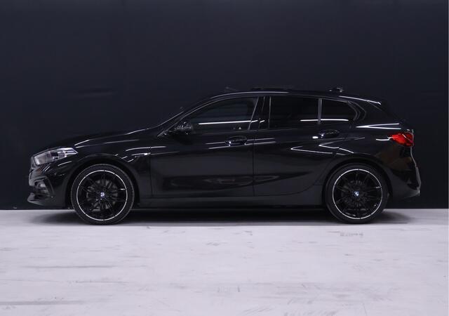BMW 1-SERIE 118i Business Edition Plus M Sport [SCHUIFDAK, APPLE CARPLAY, ANDROID AUTO, CAMERA, STOELVERWARMING, LEDER, NIEUWSTAAT]