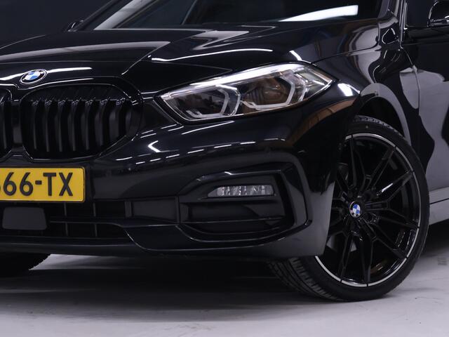 BMW 1-SERIE 118i Business Edition Plus M Sport [SCHUIFDAK, APPLE CARPLAY, ANDROID AUTO, CAMERA, STOELVERWARMING, LEDER, NIEUWSTAAT]