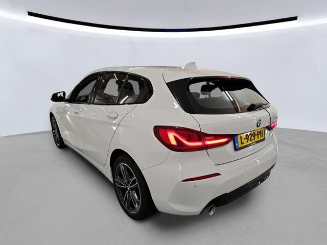 BMW 1-SERIE 118i Business Edition NL-AUTO | NAVI | STUUR EN STOEL VERWARMING