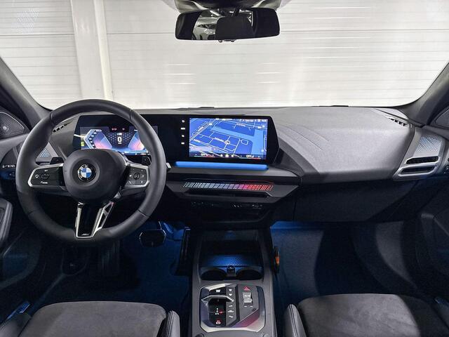 BMW 1-SERIE 120 M Sport Pro | M-Sport | Premium Pack | Comfort Access | Panoramadak | Harman/Kardon | Stoelverwarming