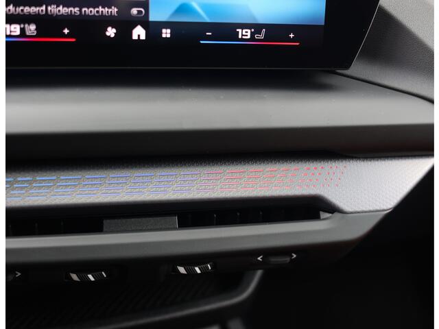 BMW 1-SERIE M135i xDrive | M Performance - Pano - Harman Kardon