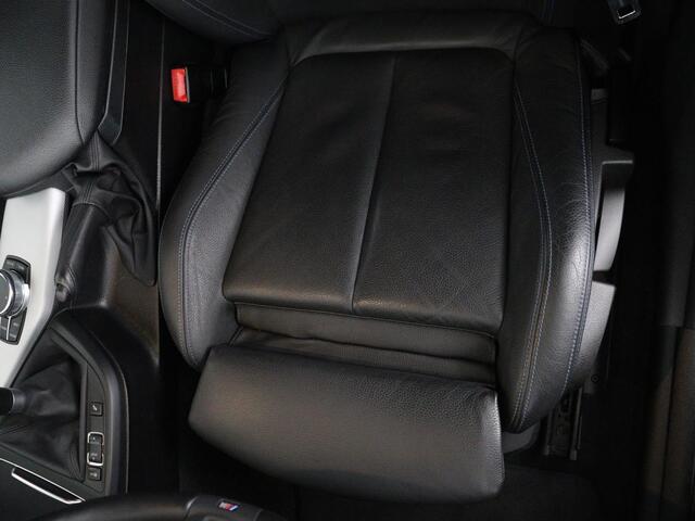 BMW 1-SERIE 118i High Executive M-sport | Leder | Full LED | Climate control | Stoelverwarming | Park assist | Cruise control | DAB | Bluetooth | Sfeerverlichting |
