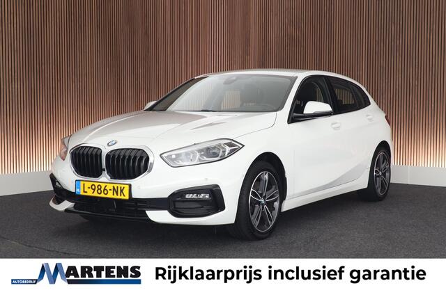BMW 1-SERIE 118i 136pk Business Edition Plus Trekhaak Camera Leder Navigatie Stoelverwarming