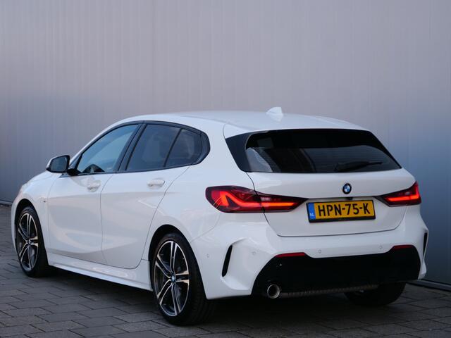 BMW 1-SERIE 116i M-sport 109Pk Automaat Apple Carplay / Camera / PDC / Navi / Keyless entry