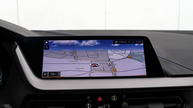 BMW 1-SERIE 120i Executive M-Sport | Live Cockpit Professional | Stoelverwarming | Apple Carplay