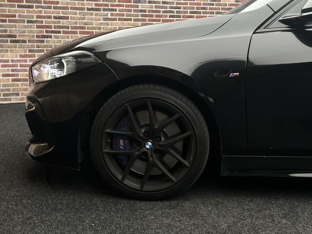 BMW 1-SERIE M135i xDrive Executive