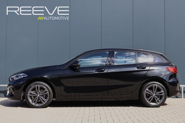 BMW 1-SERIE 116i Sportline Automaat | Sportstoelen | Half Leer | Live Cockpit Professional | Adaptive Cruise | Sfeerverlichting | Parkeersensoren | Carplay | Groot Navi
