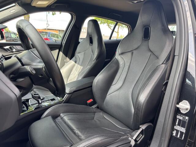 BMW 1-SERIE 118i Executive Edition | M Pakket | Leer | Apple Carplay | Sfeerverlichting | Parkeersensoren