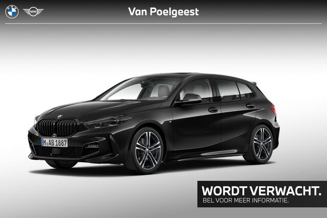 BMW 1-SERIE 120i M Sport | Panoramadak | Travel Pack | Premium Pack