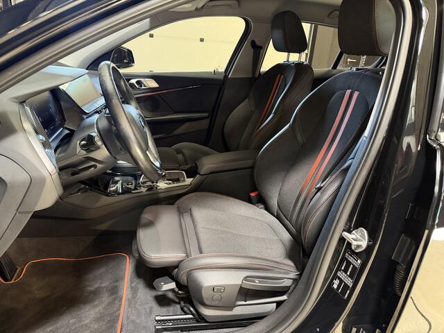 BMW 1-SERIE 118i Executive Edition | Carplay | Adaptive cruise | Full LED | Goed onderhouden