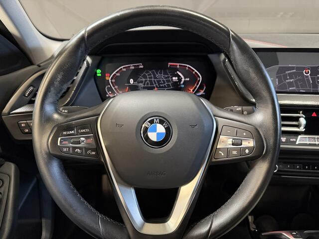 BMW 1-SERIE 118i Executive Edition | Carplay | Adaptive cruise | Full LED | Goed onderhouden