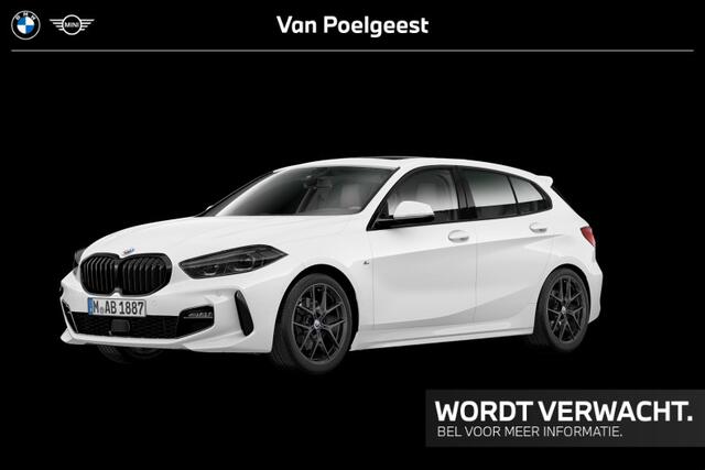 BMW 1-SERIE 120i M-Sport Panorama Dak / Stuurwielrand Verwarming / Stoel Verwarming / Hi-Fi / Park Assistant / Getinte Ramen