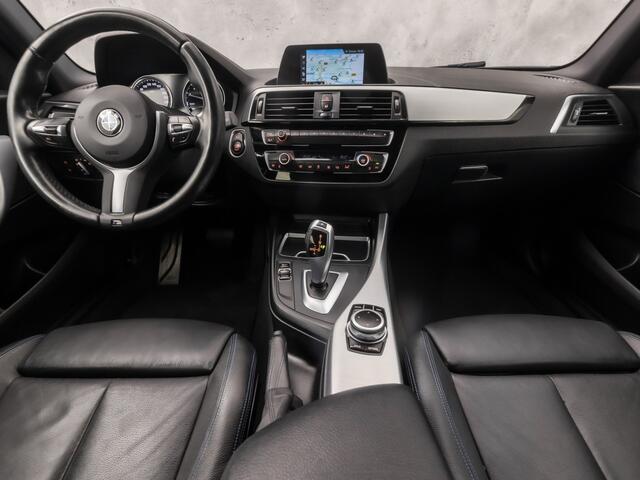 BMW 1-SERIE 118i M Sport Shadow High Executive Automaat (NAVIGATIE, M PAKKET, LEDER, SPORTSTOELEN, CAMERA, GETINT GLAS, CRUISE, NIEUWSTAAT)