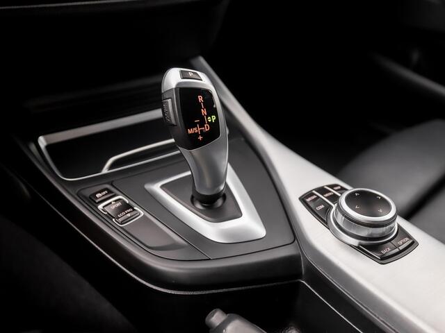 BMW 1-SERIE 118i M Sport Shadow High Executive Automaat (NAVIGATIE, M PAKKET, LEDER, SPORTSTOELEN, CAMERA, GETINT GLAS, CRUISE, NIEUWSTAAT)