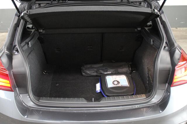 BMW 1-SERIE 118i Edition M Sport Shadow | Schuifdak | Leder | LED