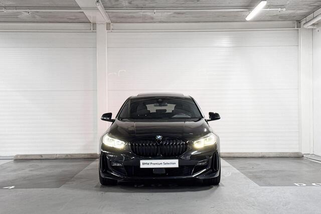 BMW 1-SERIE 118i | High Executive | M-Sport | Harman Kardon | Panoramadak |