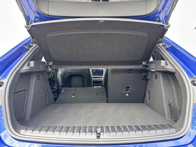 BMW 1-SERIE 120 M-Sport 18 Inch / Getinte Ramen Achter / Driving Assistant / Adaptief M Onderstel / Achteruitrij Camera