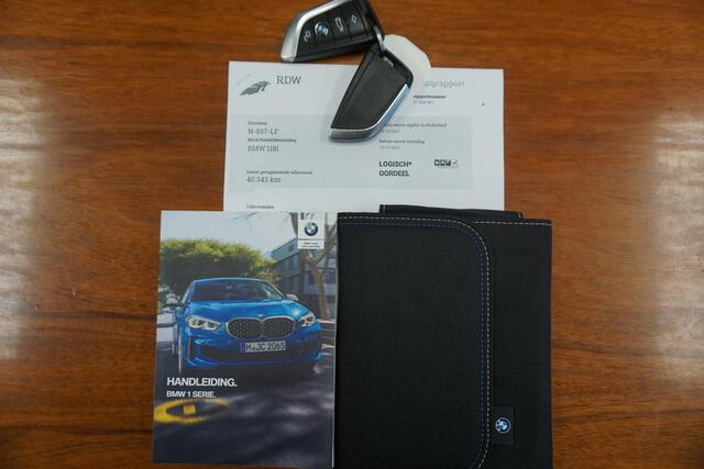BMW 1-SERIE 118i Business Edition Luxury/Leer/1e Eigenaar/ CarPlay/LED.