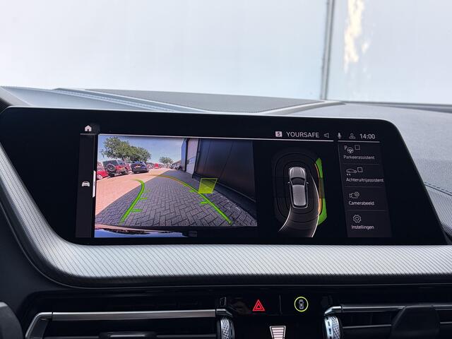 BMW 1-SERIE 118i Executive Edition M-Sport Zetels HUD Adapt.Cruise Carplay Camera Uitstraling!