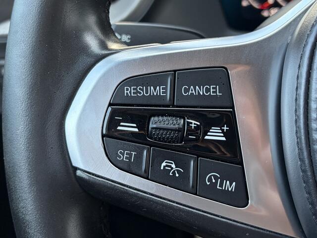 BMW 1-SERIE 118i Executive Edition M-Sport Zetels HUD Adapt.Cruise Carplay Camera Uitstraling!