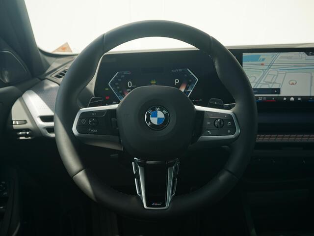 BMW 1-SERIE 5-deurs 120 | M Sportpakket Pro | Panoramadak | Harman-Kardon | Driving Assistant Plus | Elektrisch verstelbare stoelen