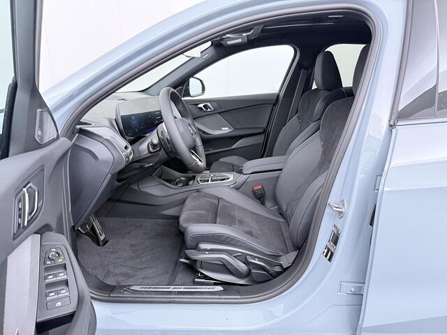 BMW 1-SERIE 120 | M-Sport Pro | Harman Kardon | Panoramadak | Adaptive Cruise