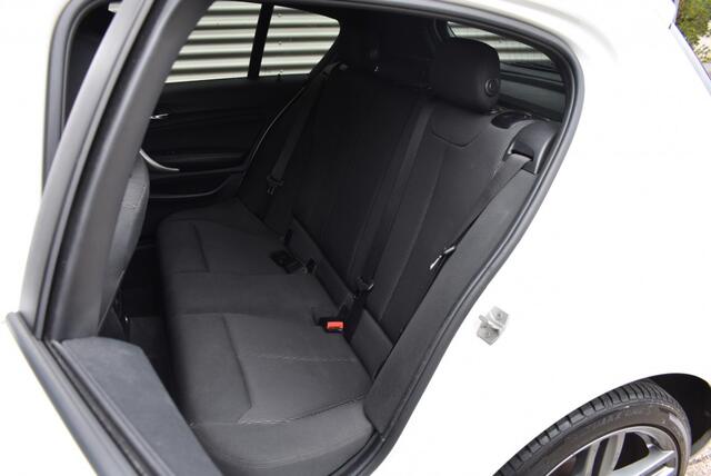 BMW 1-SERIE 118I EXECUTIVE / M-SPORT VELGEN / KEYLESS / CLIMA