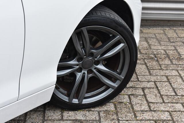BMW 1-SERIE 118I EXECUTIVE / M-SPORT VELGEN / KEYLESS / CLIMA