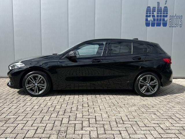 BMW 1-SERIE 118i Automaat Sportline Executive Edition Navi Prof Sportstoelen Led koplampen 17 Inch Velgen Dab Parkeersensoren v+a Shadow Line Getint Glas NL Auto
