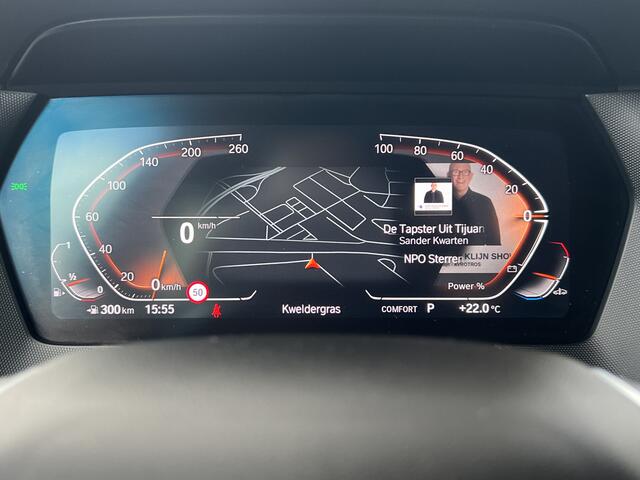 BMW 1-SERIE 118i Automaat Sportline Executive Edition Navi Prof Sportstoelen Led koplampen 17 Inch Velgen Dab Parkeersensoren v+a Shadow Line Getint Glas NL Auto