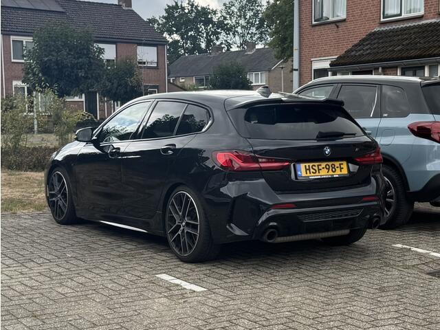 BMW 1-SERIE M135i xDrive High Executive Pano Head-up Keyless