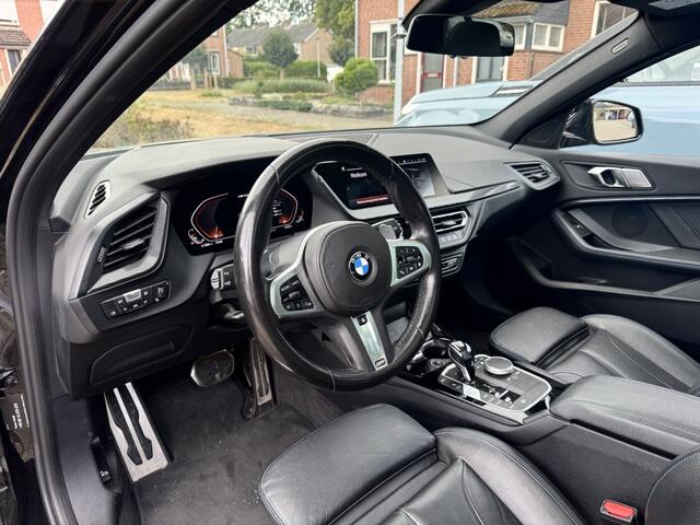 BMW 1-SERIE M135i xDrive High Executive Pano Head-up Keyless