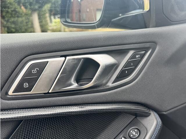 BMW 1-SERIE M135i xDrive High Executive Pano Head-up Keyless