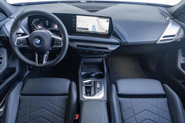 BMW 1-SERIE 120 | M Sportpakket Pro | Comfort Access | Driving Assistant Plus | M Adaptief Onderstel | Stuurwielrand verwarmd | Sportstoelen | 18 inch