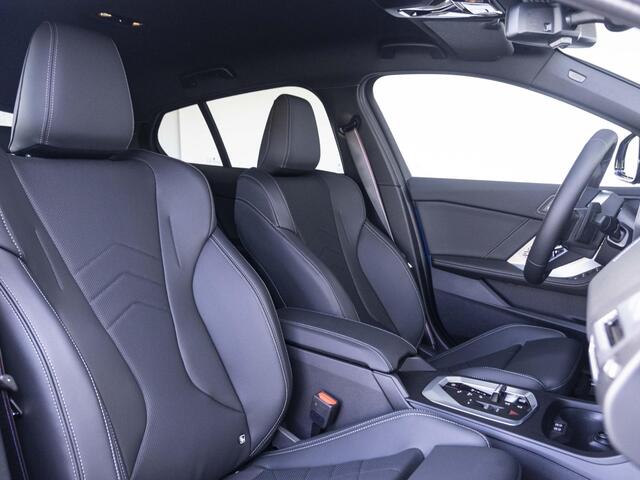 BMW 1-SERIE 120 | M Sportpakket Pro | Comfort Access | Driving Assistant Plus | M Adaptief Onderstel | Stuurwielrand verwarmd | Sportstoelen | 18 inch