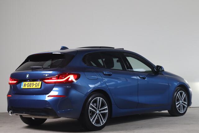 BMW 1-SERIE 116i Executive Edition - NL- Auto!! Stoel+stuurverw I Pano I Camera