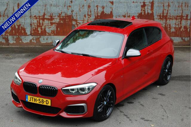 BMW 1-SERIE M140i High Executive / Aut / LCI2 / Navi / 2018