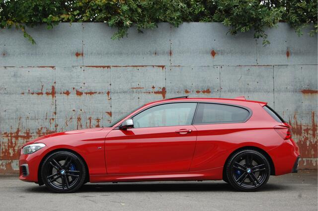 BMW 1-SERIE M140i High Executive / Aut / LCI2 / Navi / 2018