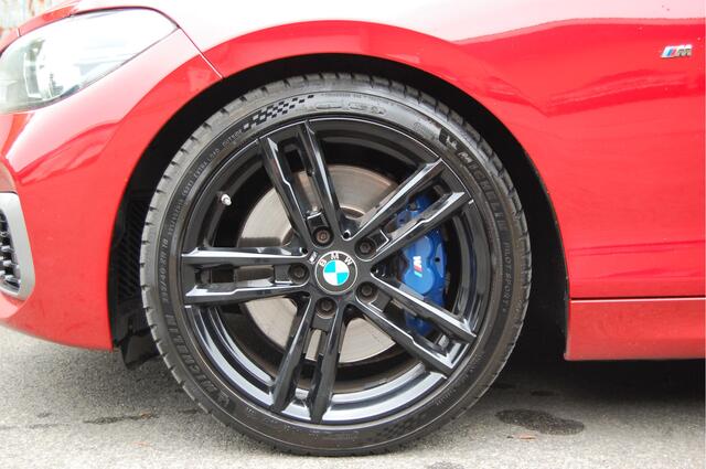 BMW 1-SERIE M140i High Executive / Aut / LCI2 / Navi / 2018