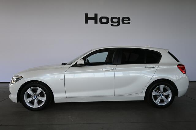 BMW 1-SERIE 116i Sport Cima Navigatie Pdc Cruise Control LED Stoelverwarming Inruil Mogelijk!