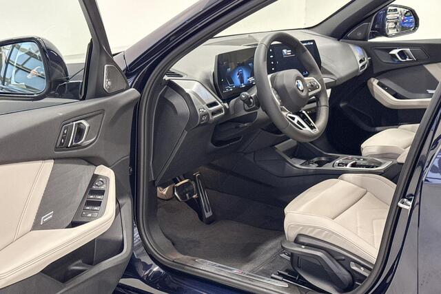 BMW 1-SERIE 120 M sport Panoramadak |