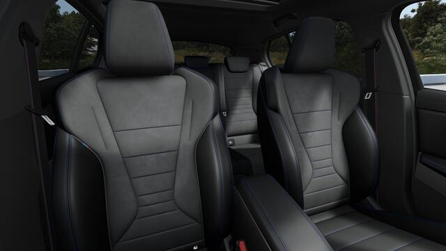 BMW 1-SERIE 120 M Sport Automaat / Panoramadak / Sportstoelen / Comfort Access / Parking Assistant Plus / Head-Up / Stuurverwarming